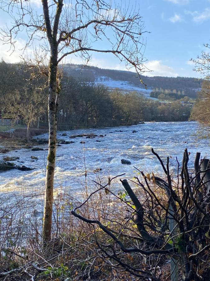 Cobbler'S Cottage At Kindrochet, Strathtay Pitlochry Extérieur photo